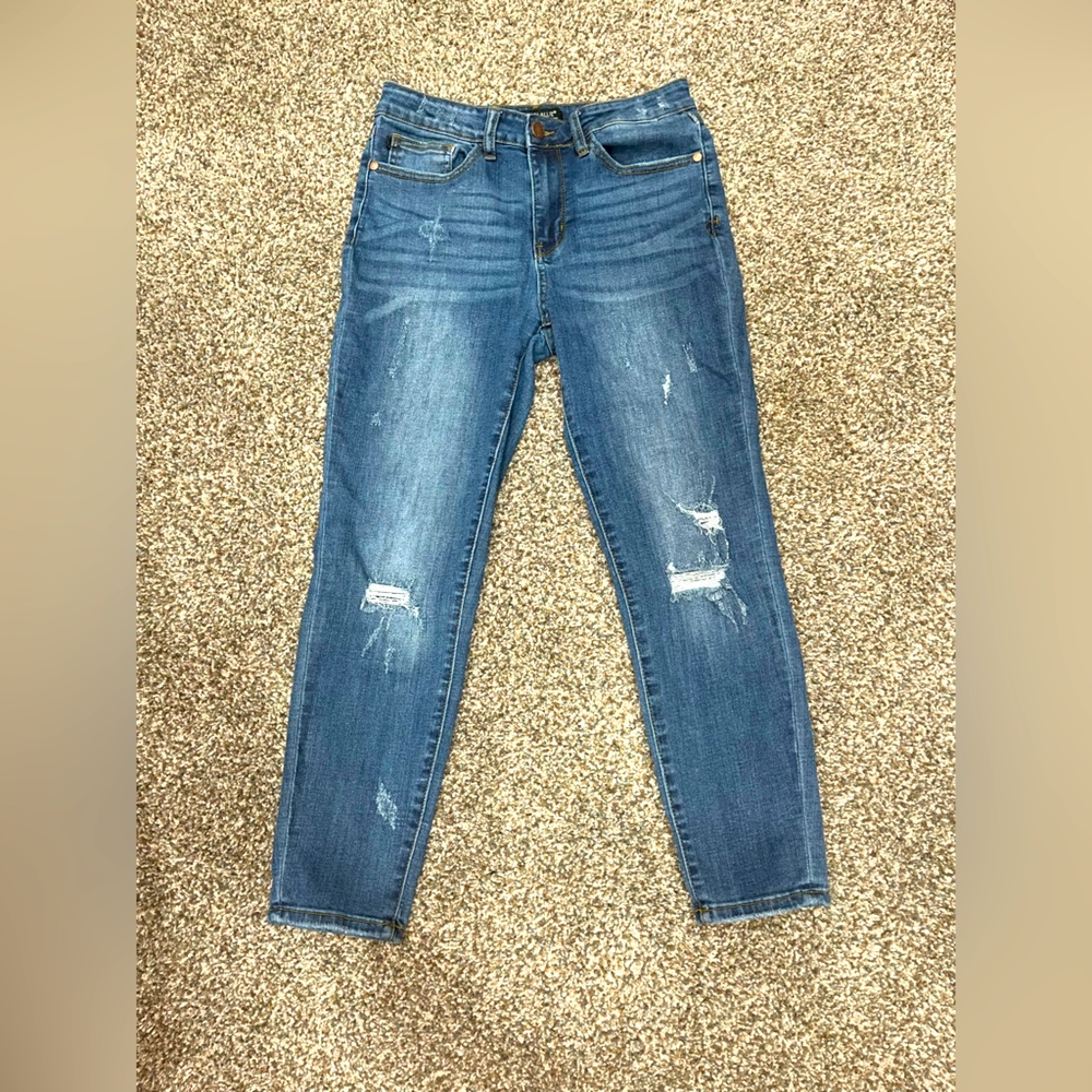 Judy Blue Medium Wash Distressed Skinny Jeans